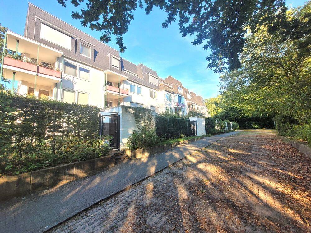 Großzügige 3-Zimmer-Wohnung mit Wintergarten und Tiefgaragenstellplatz in gepflegter Wohnanlage, 30880 Laatzen
