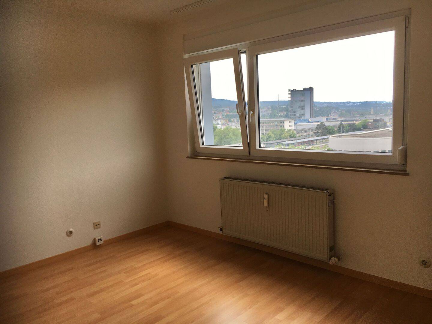 1 Zimmer Wohnung zentral mit Fernsicht, 75177 Pforzheim (Katharinenthalerhof Eutingen Nordstadt Nordweststadt Oststadt)