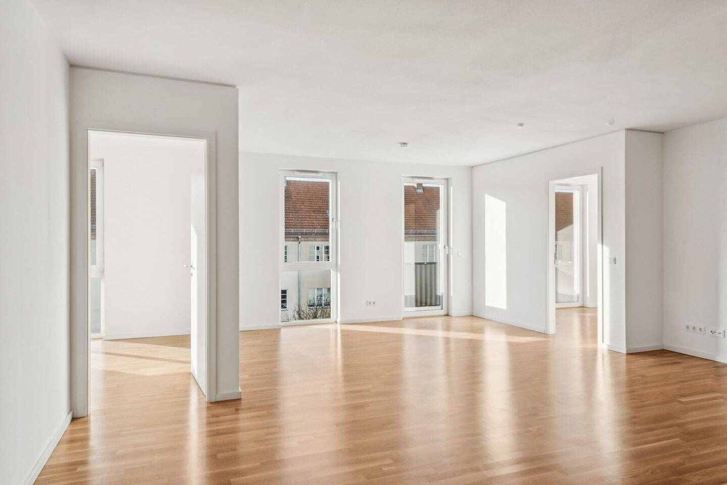 Neubau: helle 4-Zimmer-Wohnung mit zwei Terrassen!, 13086 Berlin (Pankow Weißensee)