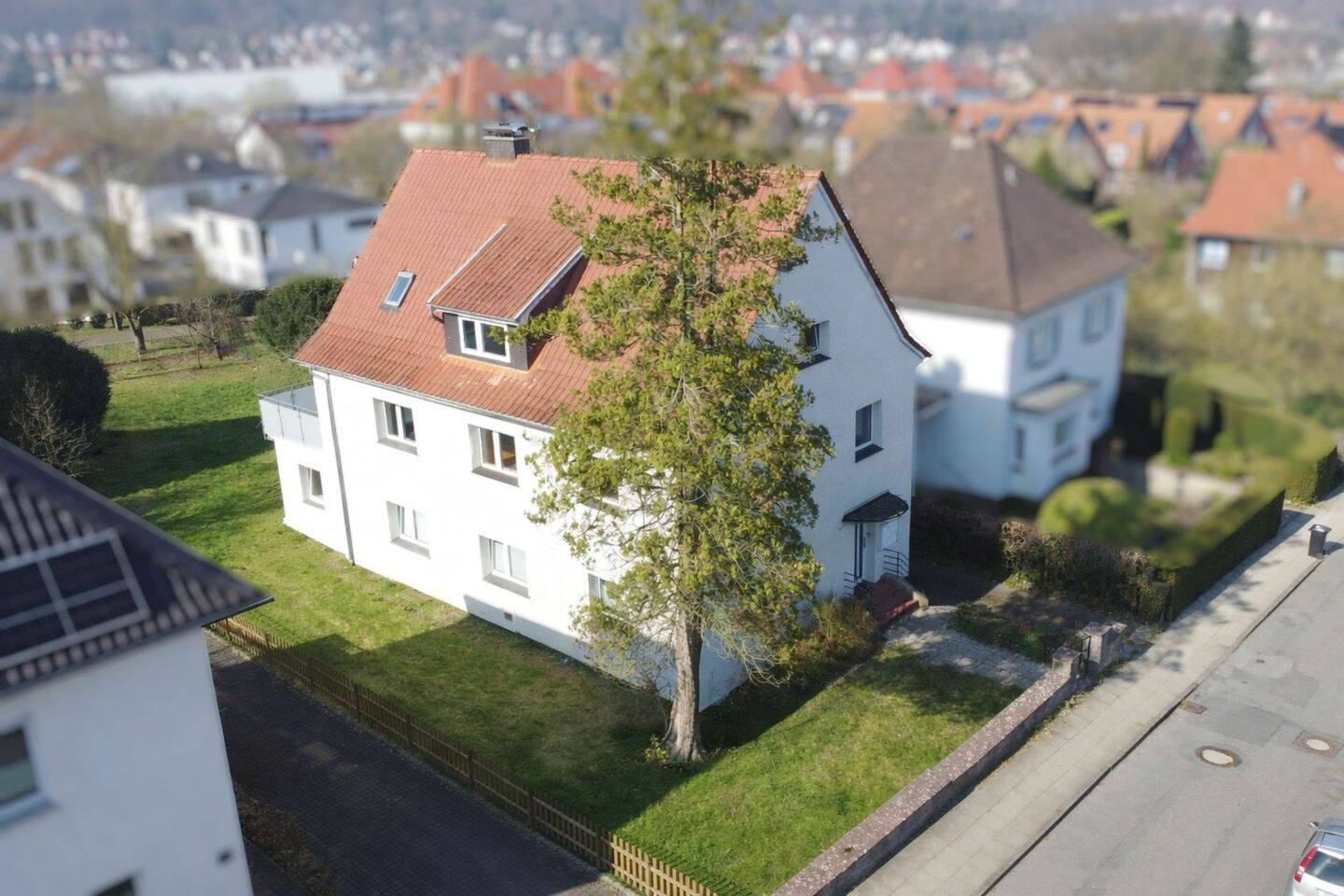 Wohnen in Bestlage: charmantes & vielseitiges Dreifamilienhaus, 33617 Bielefeld (Gadderbaum Innenstadt)