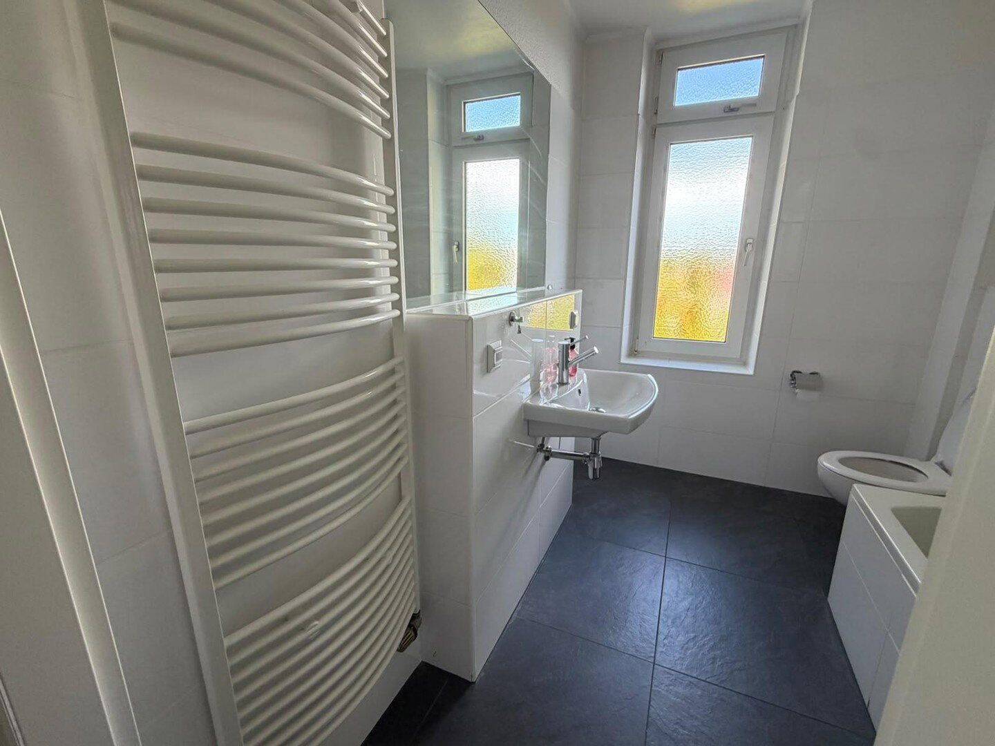 Wohnen mit Charme: 3-Zi.-Altbauwohnung mit Balkon in Hilden, 40721 Hilden (Unterbach)