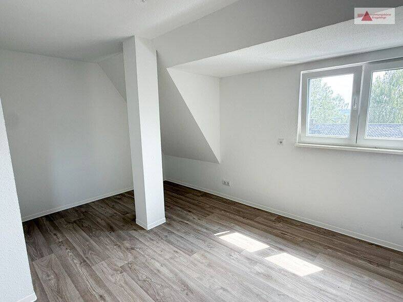 Erstbezug nach Sanierung – 2-Raum-Wohnung im Dachgeschoss in ruhiger Wohnlage von Annaberg!, 9456 Annaberg-Buchholz