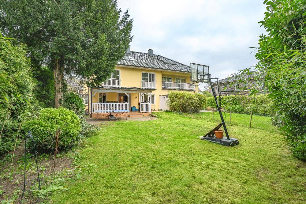 Exklusive Doppelhaushälfte in Nienstedten, 22609 Hamburg (Altona Groß Flottbek Nienstedten Osdorf Othmarschen)