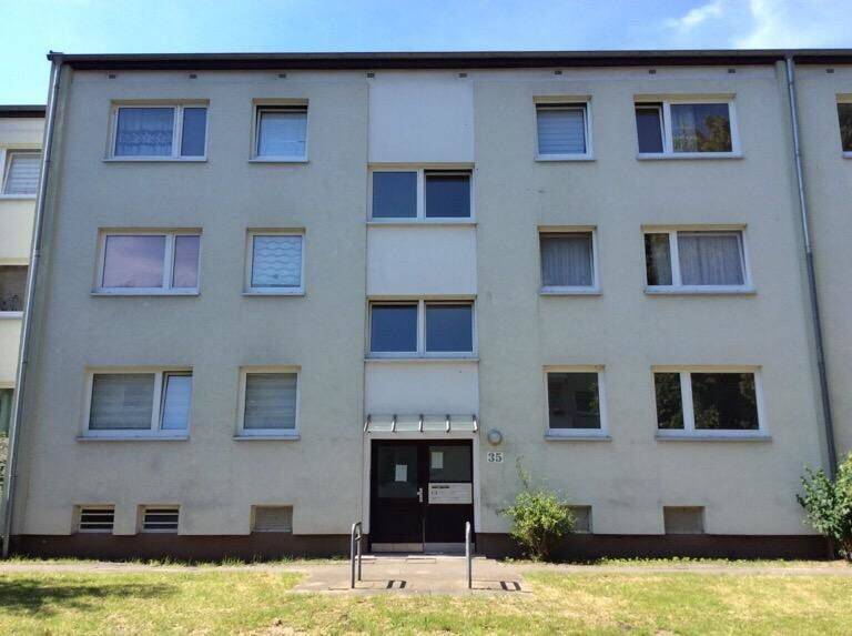 Renovierte 3-Zimmer-Wohnung mit Balkon, 28309 Bremen (Hemelingen Sebaldsbrück)