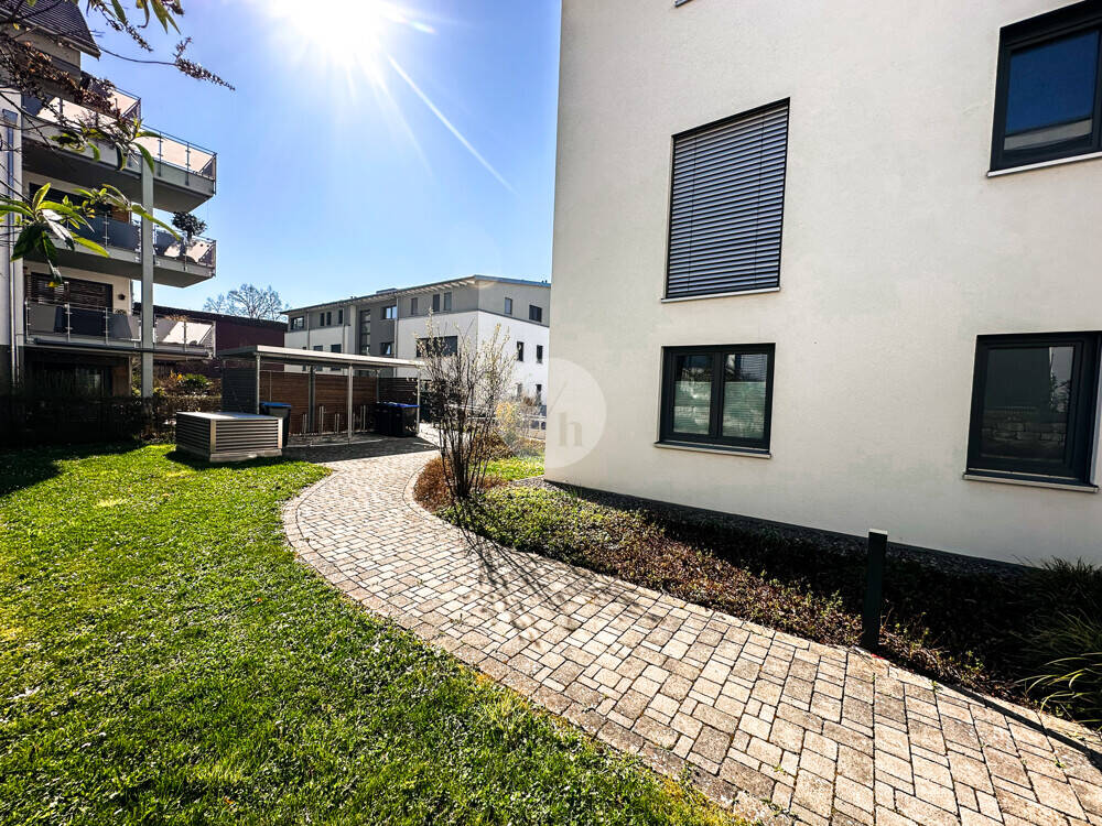 Sofort Verfügbar: Neuwertige & helle 3-Zimmerwohnung in ruhiger Lage in Kirchhofen, 79238 Ehrenkirchen