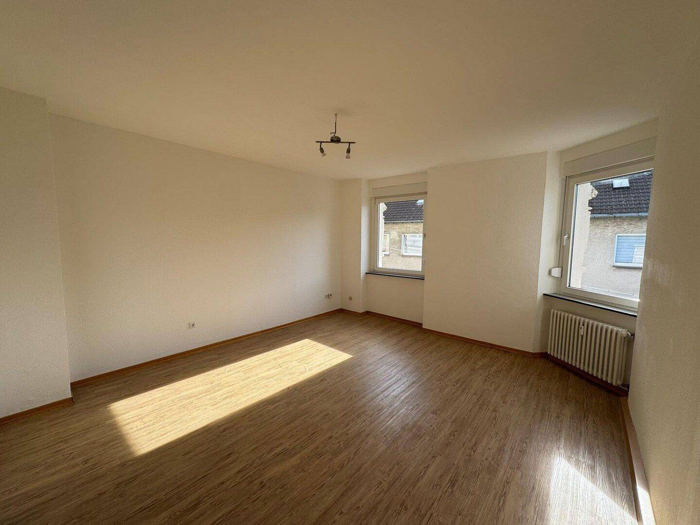 Helle 1-Zimmer-Wohnung mit ca. 38 m² in Wuppertal, 42277 Wuppertal (Barmen)
