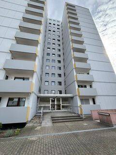 Stilvoll wohnen in zentraler Lage – hochwertige 3- Zi.-Wohnung mit Klimaanlage, Loggia, Balkone und Garage, 76137 Karlsruhe
