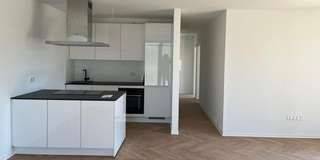 Balkon und EBK: Stilvolle 3-Zimmer-Erdgeschoss-Wohnung in Veitshöchheim, 97209 Veitshöchheim