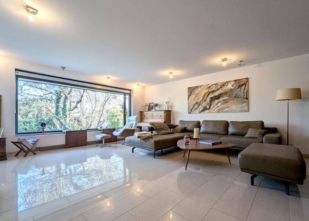Traumhaus! Zeitlose Architektur! 263 m² Wohnfläche verteilt auf sechs Zimmer, 38104 Braunschweig (Braunschweig Gliesmarode Riddagshausen Schapen Volkmarode)