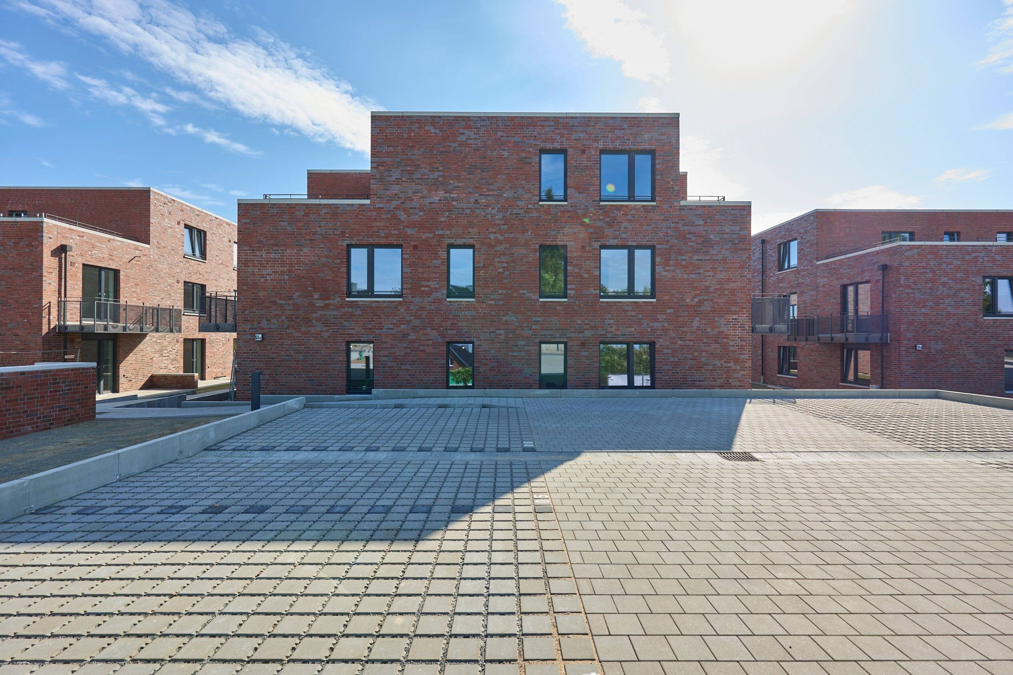 Günstige 2 Zimmer Wohnung im Souterrain (UG), B02, 23795 Bad Segeberg