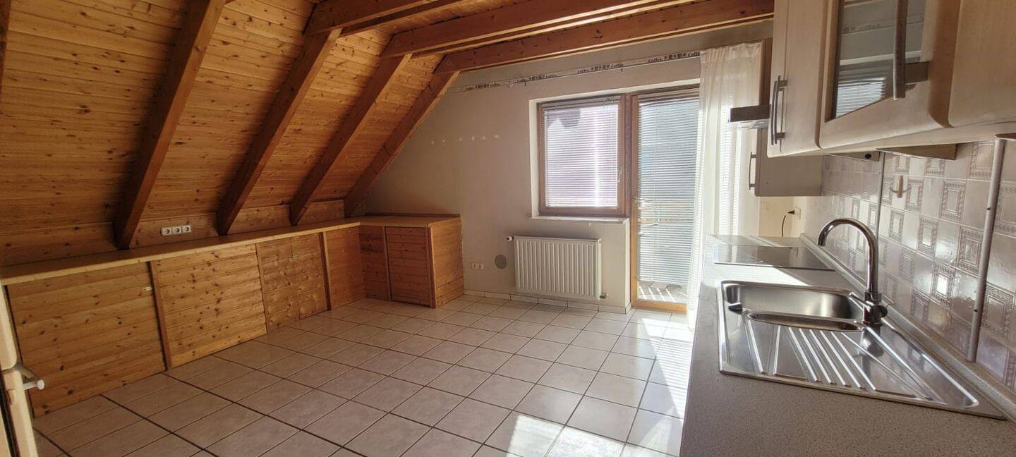 Tolle Ortsrandlage, 2 Balkone, Kachelofen – ideal für ein Paar oder Paar mit einem Kind!, 97232 Giebelstadt