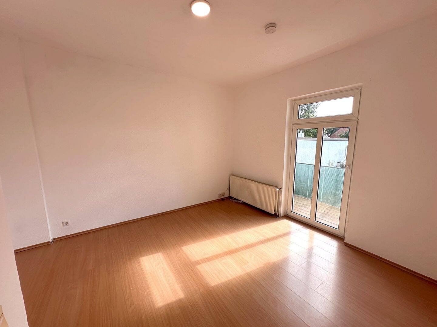 2 Zimmer Altbauwohnung mit Balkon ruhig, 22179 Hamburg (Wandsbek Bramfeld)