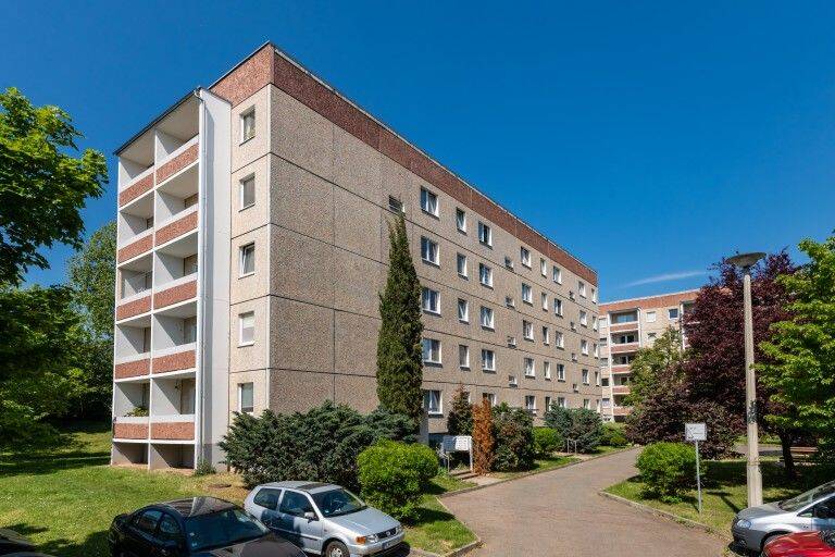 2-Raum-Wohnung mit Balkon in ruhiger Lage, 7318 Saalfeld/Saale
