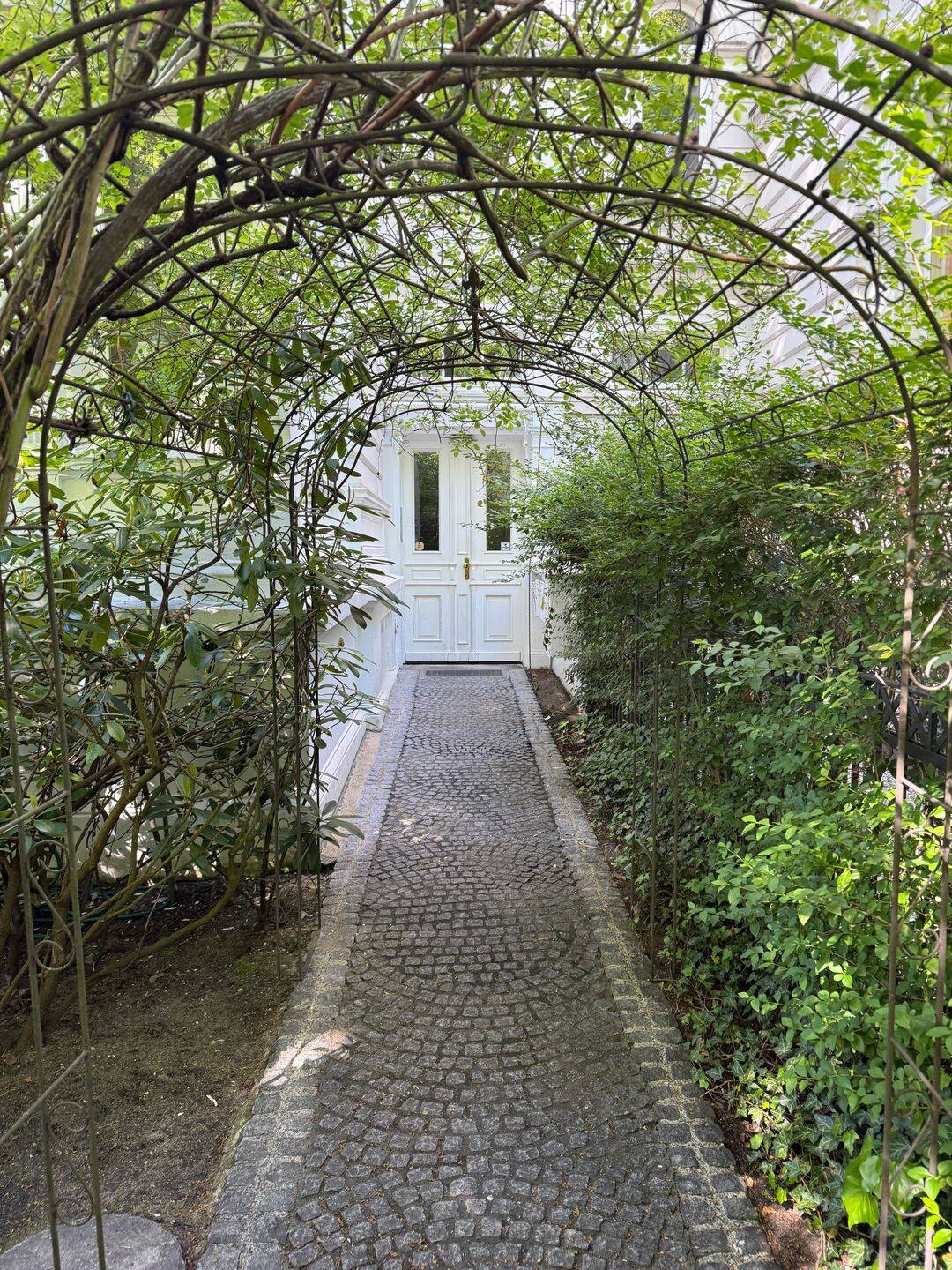 2-Zimmer-Wohnung in wunderschöner Altbauvilla, 20148 Hamburg (Eimsbüttel Harvestehude Rotherbaum)