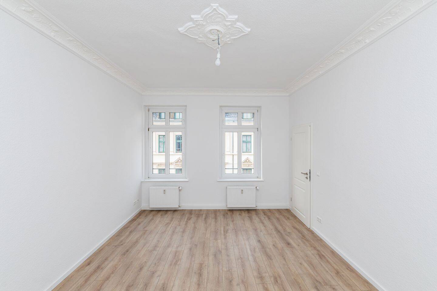 Helle 2-Zimmer-Wohnung mit Altbaudetails und ruhigem Balkon, 4328 Leipzig (Paunsdorf Sellerhausen-Stünz)