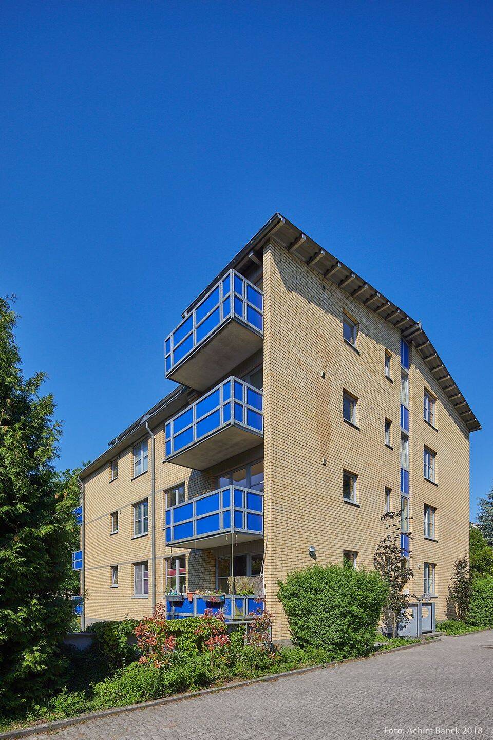 Sehr schöne große 3-Zimmerwohnung mit Balkon, 24534 Neumünster (Innenstadt)
