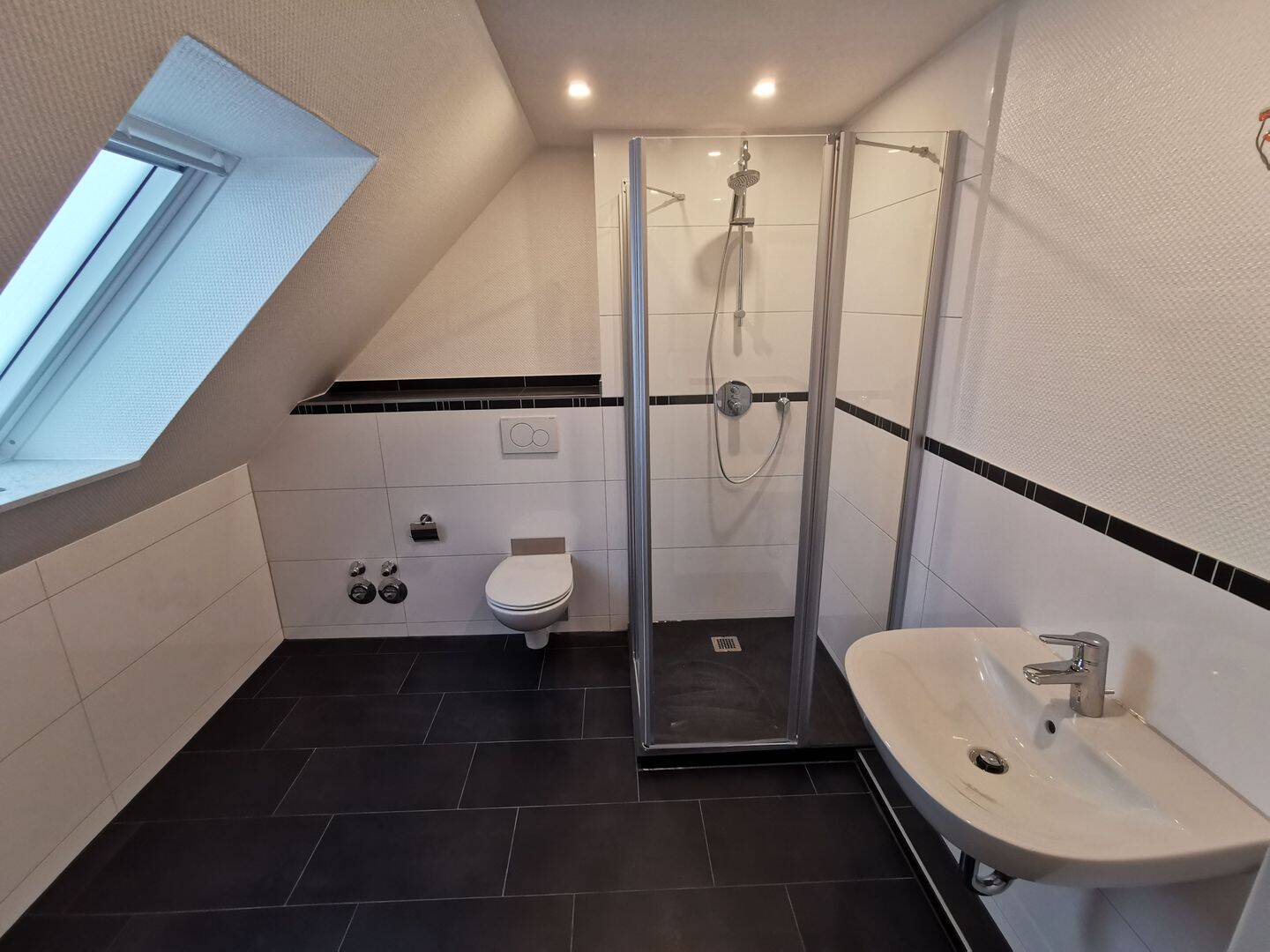 Wunderschöne 2 Zimmerwohnung im sanierten Haus, 27568 Bremerhaven (Lehe Mitte Überseehafen)