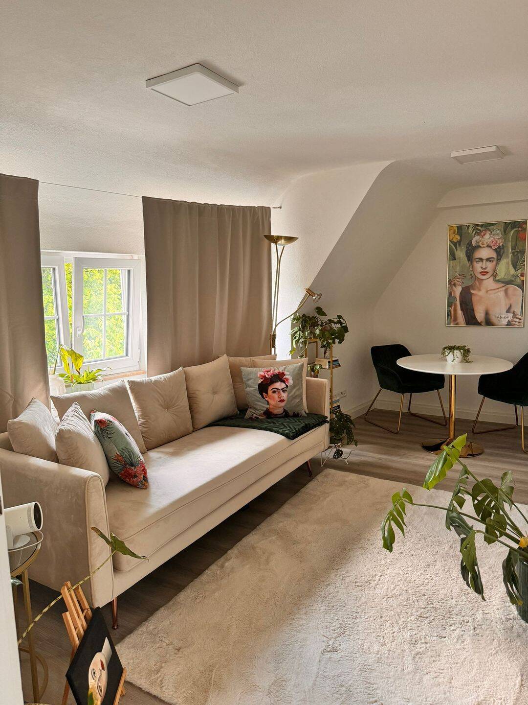Gemütliche 2 Zi.-Wohnung mit Einbauküche und Garage mitten in der Ellwanger Innenstadt, 73479 Ellwangen (Jagst)