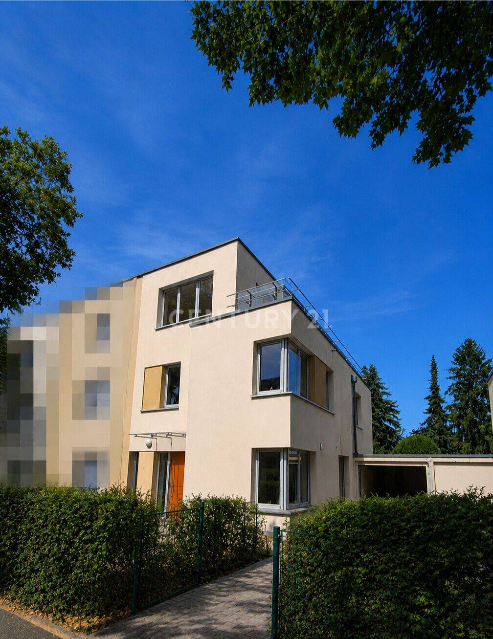 Bestlage Krefeld – hochwertige Doppelhaushälfte mit Sonnengarten, Garage und hoher Energieeffizienz, 47800 Krefeld