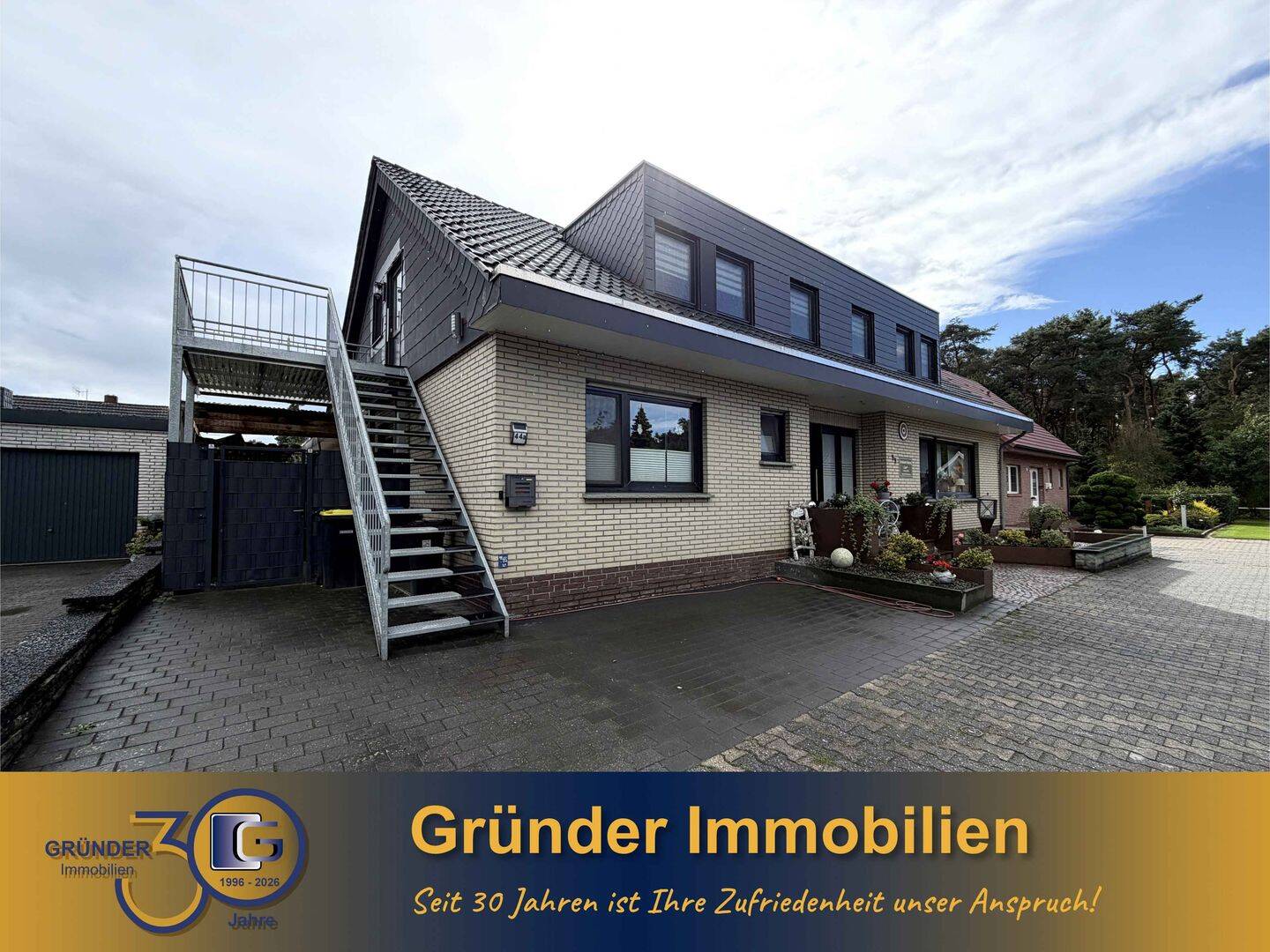 Moderne Dachgeschosswohnung in Walchum, 26907 Walchum