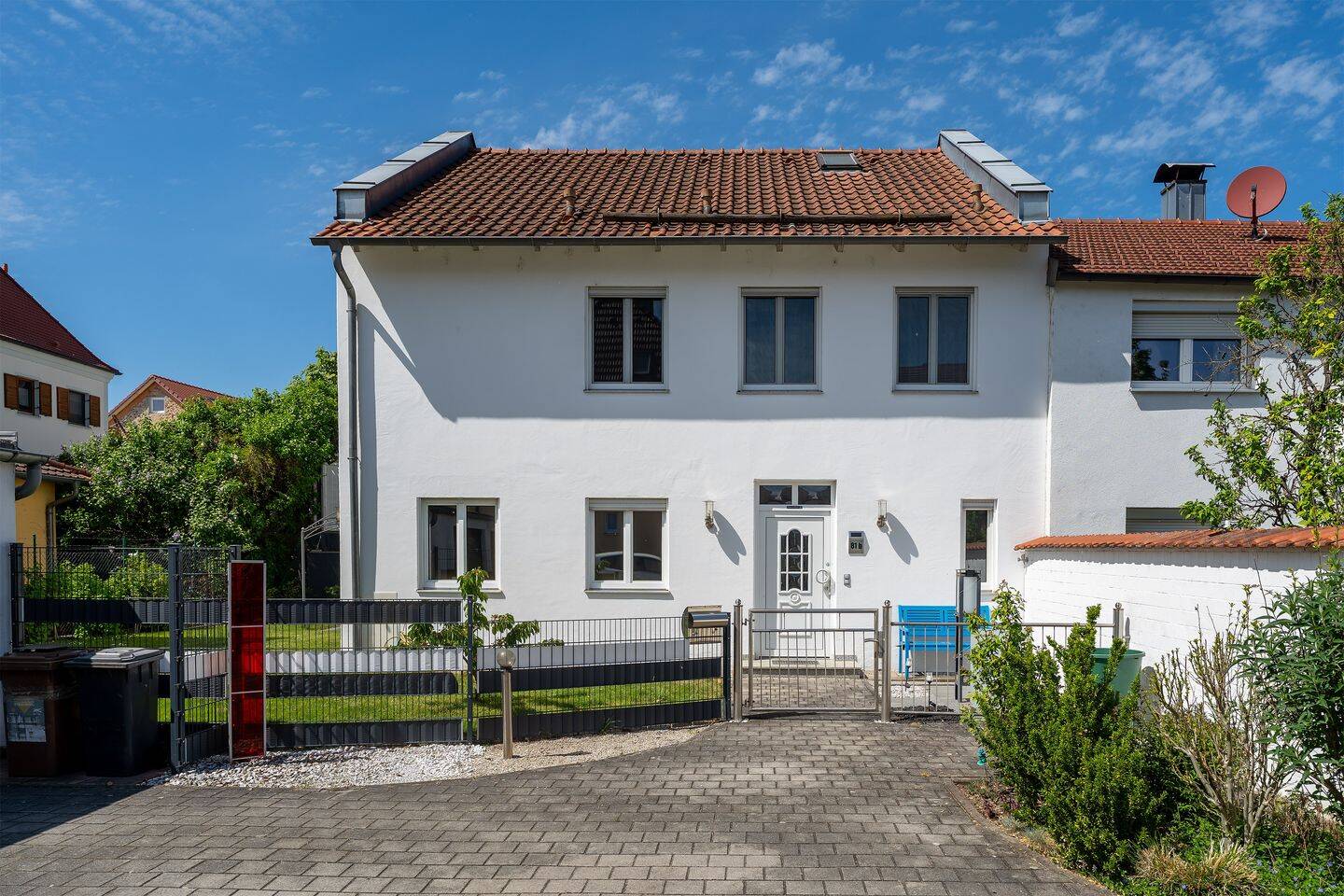 – Voll unterkellertes Einfamilienhaus mit Doppelgarage in Innenstadtlage –, 94315 Straubing