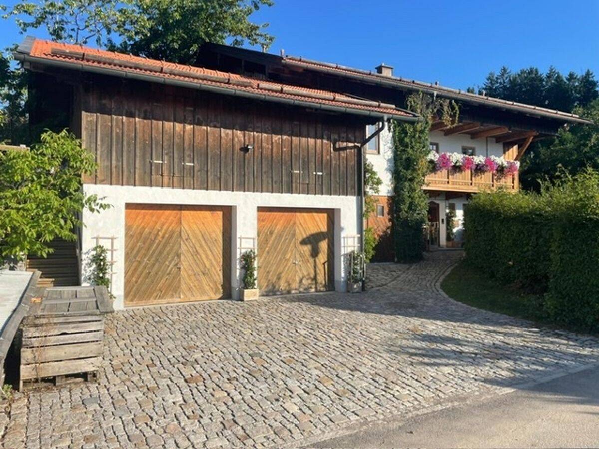 Landhaus mit Weitblick auf großem Grundstück – idyllische Lage, wertvolle Benefitfläche, Werkstatt, 83362 Surberg