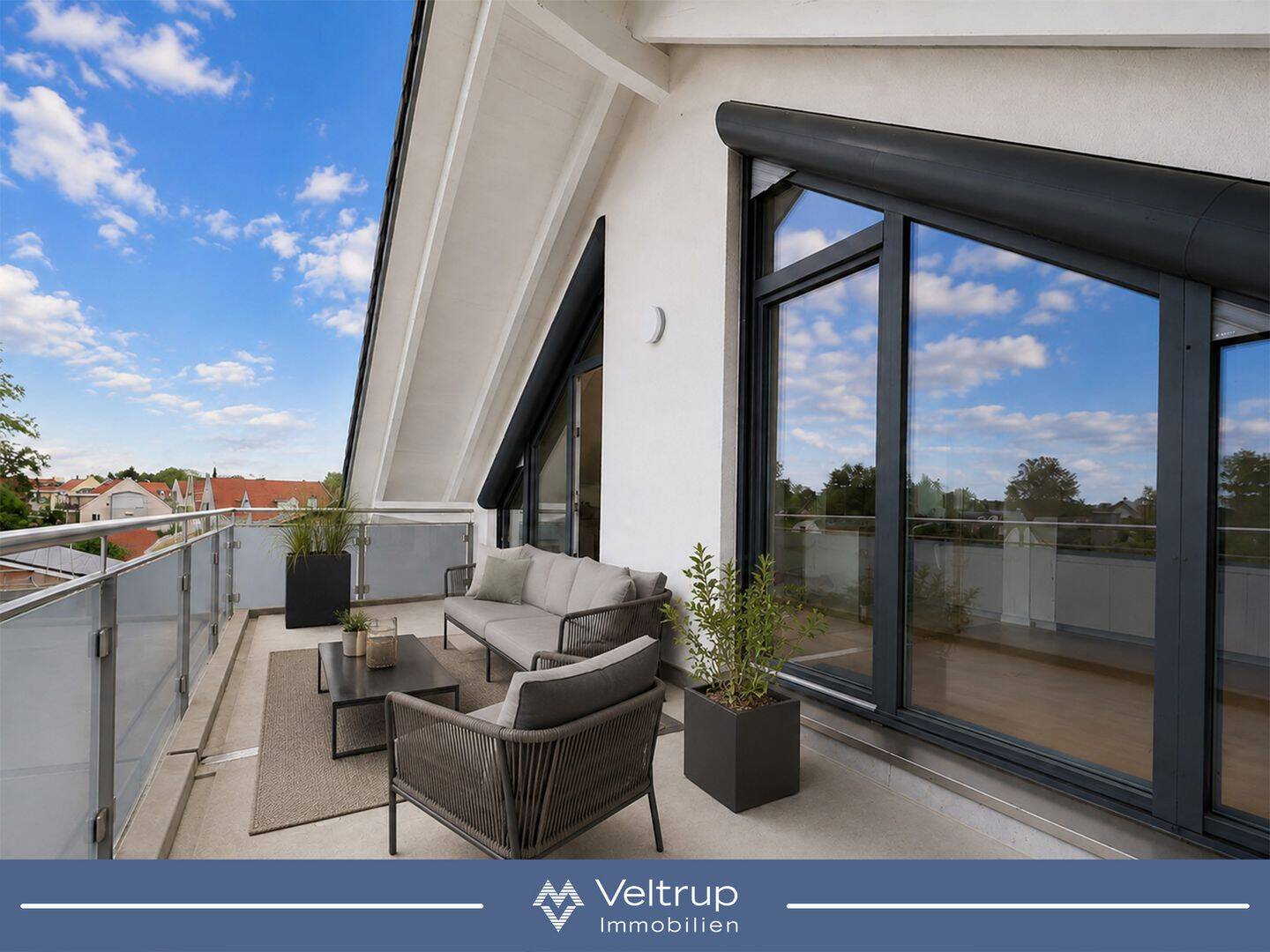 EXKLUSIVE MAISONETTE-WOHNUNG MIT DACHTERRASSE & BALKON IN HERRSCHING AM AMMERSEE