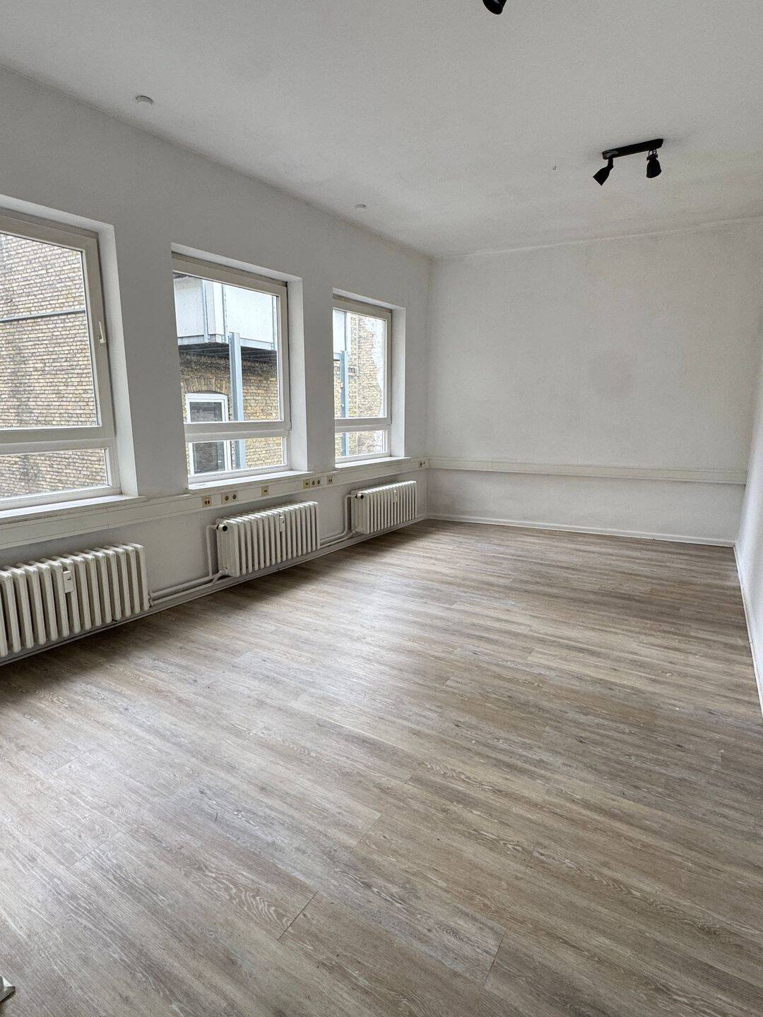 Urbanes Wohnen in Bestlage – großzügige Wohnung mitten im Herzen der Stadt, 24937 Flensburg
