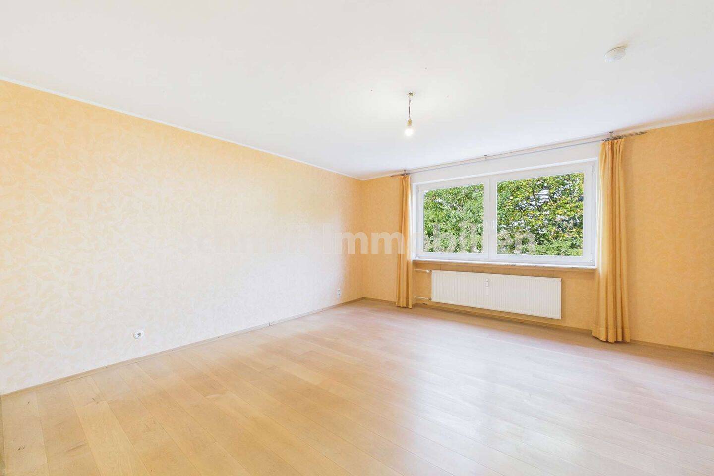 Mediterranes Wohngefühl mit Westloggia in F-Schwanheim, 60529 Frankfurt am Main (Schwanheim)