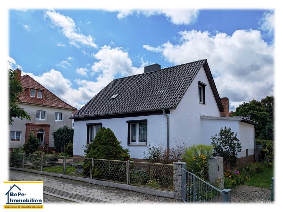BePe-Immobilien- Haus mit Garten, Wohnen im Herzen von Löcknitz, 17321 Löcknitz