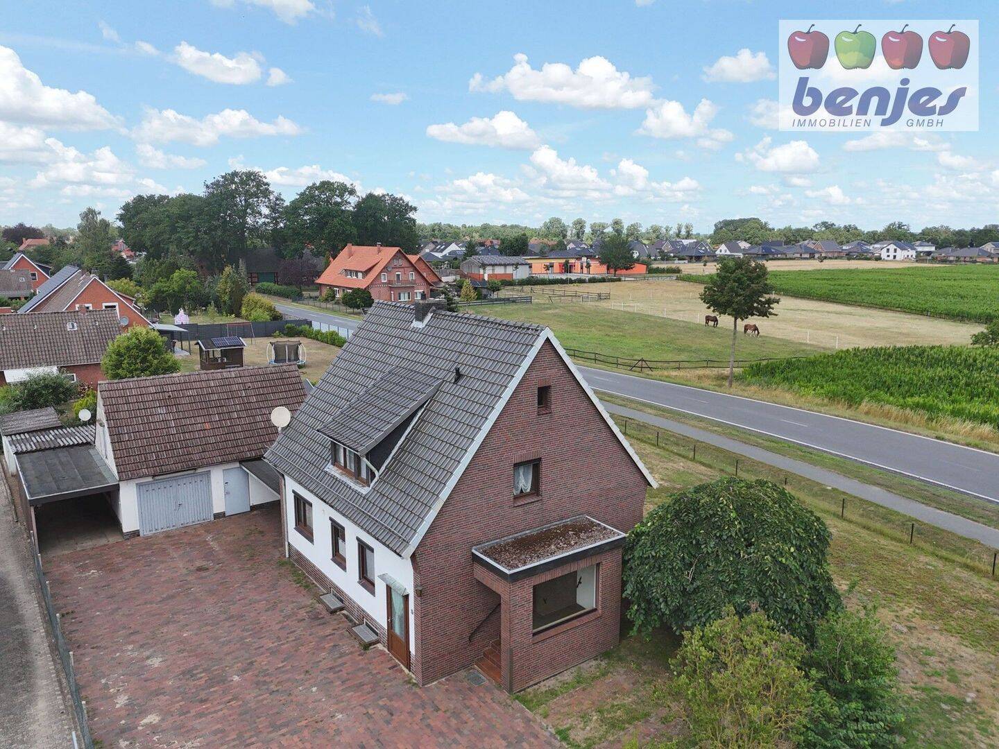 Gepflegtes Siedlungshaus mit Baugrundstück, 27327 Schwarme