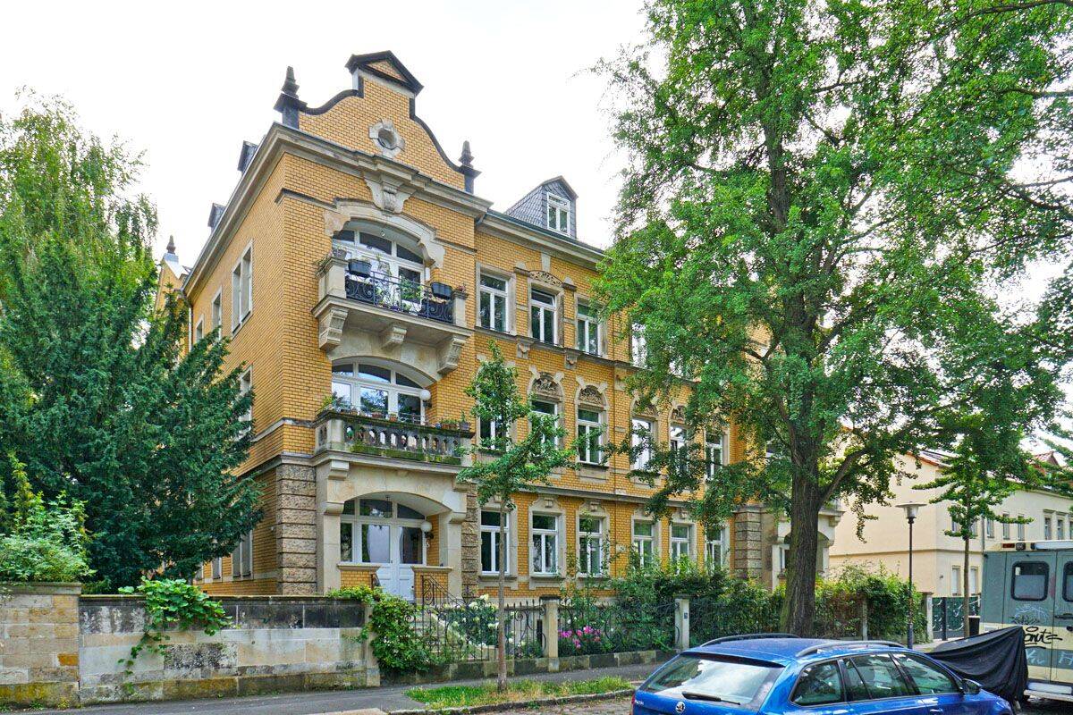 Im Preußischen Viertel: Hochparterre + EBK mgl.*, 1099 Dresden