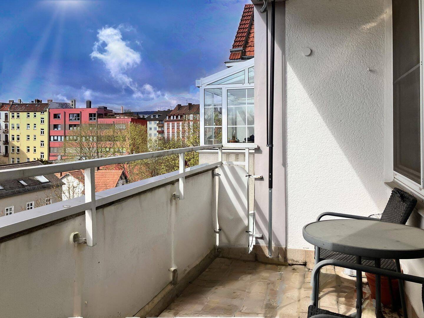 Voll möblierte 3-Zimmerwohnung mit Loggia in Toplage von Kassel-Süd, 34121 Kassel (Mitte Süd Wehlheiden)