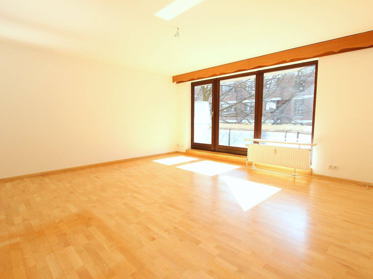 EPPENDORF: Sonnige 2-Zimmer-Wohnung mit Süd-Balkon, € 349.000 + TG € 25.000 = € 374.000 gesamt, 20251 Hamburg (Hamburg-Nord Alsterdorf Eppendorf Hoheluft-Ost)
