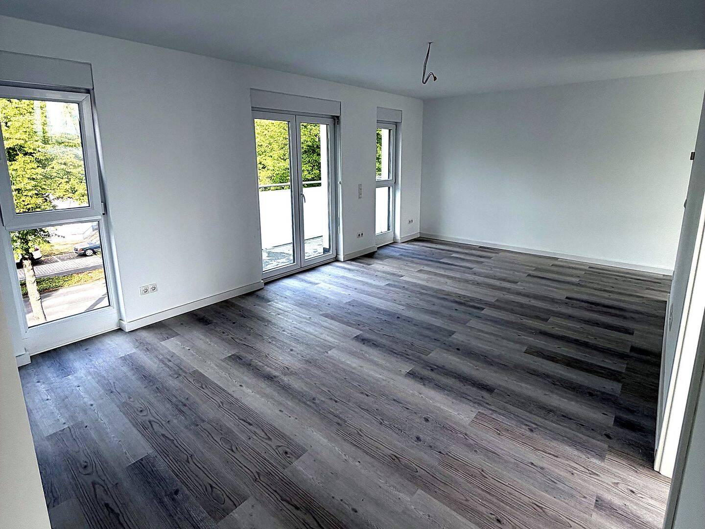Hochwertiger Erstbezug mit 2 Balkonen, Fußbodenheizung & Stellplatz in Bonn-Auerberg, 53117 Bonn (Auerberg Buschdorf Graurheindorf Zentrum Castell)