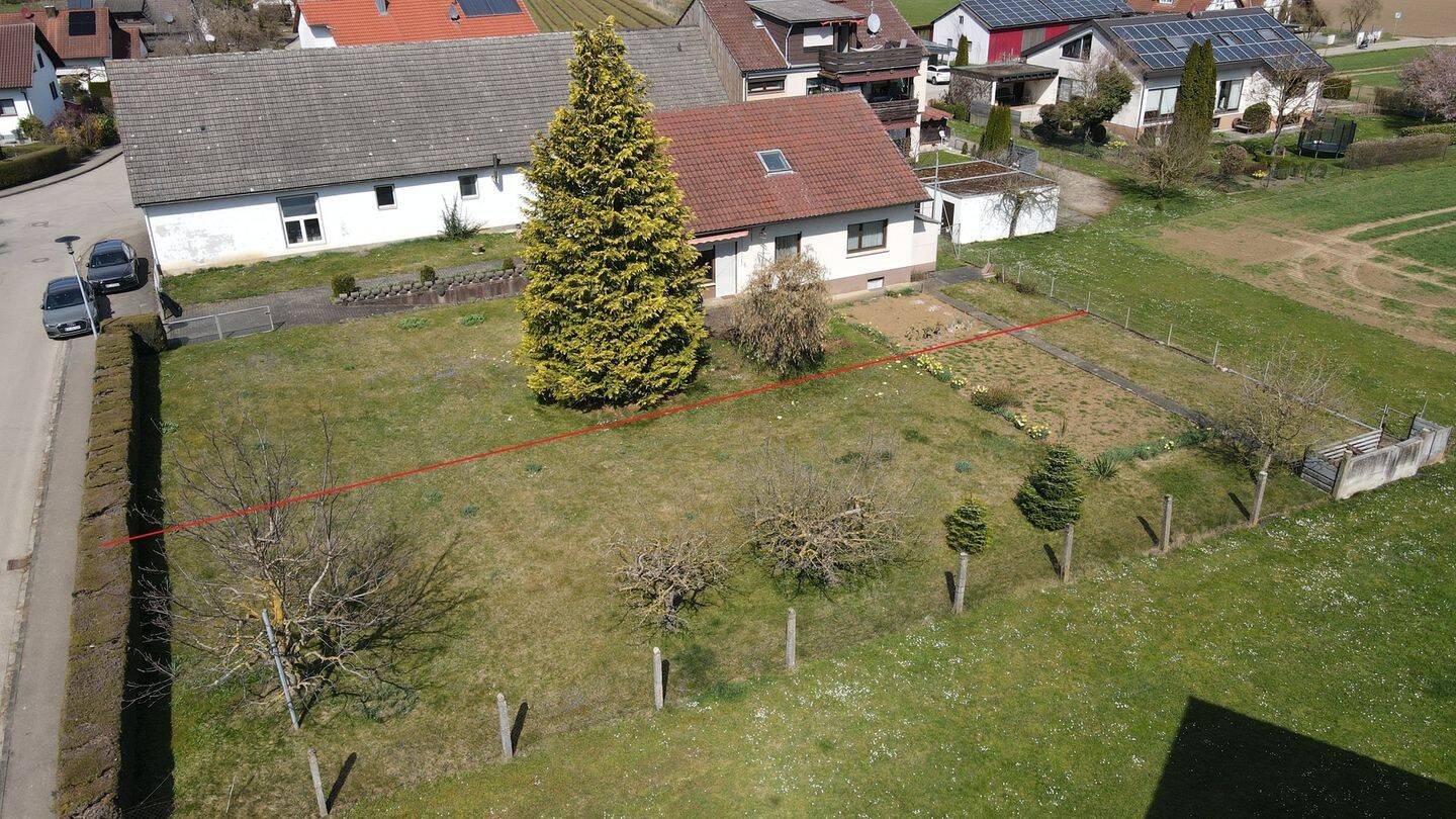 Freistehendes 1-FH mit großem Grundstück in Bernstadt – bei Ulm, 89182 Bernstadt