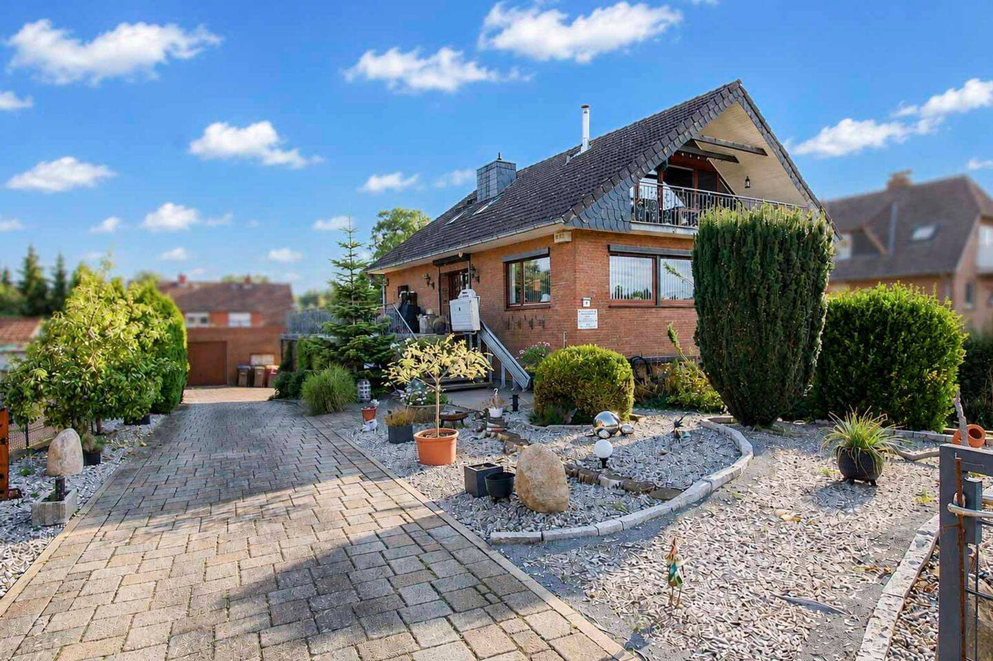 Elbblick inklusive – großzügiges Zuhause mit vielseitigen Nutzungsmöglichkeiten – 21522 Hohnstorf (Elbe) – Bild 1 von 1
