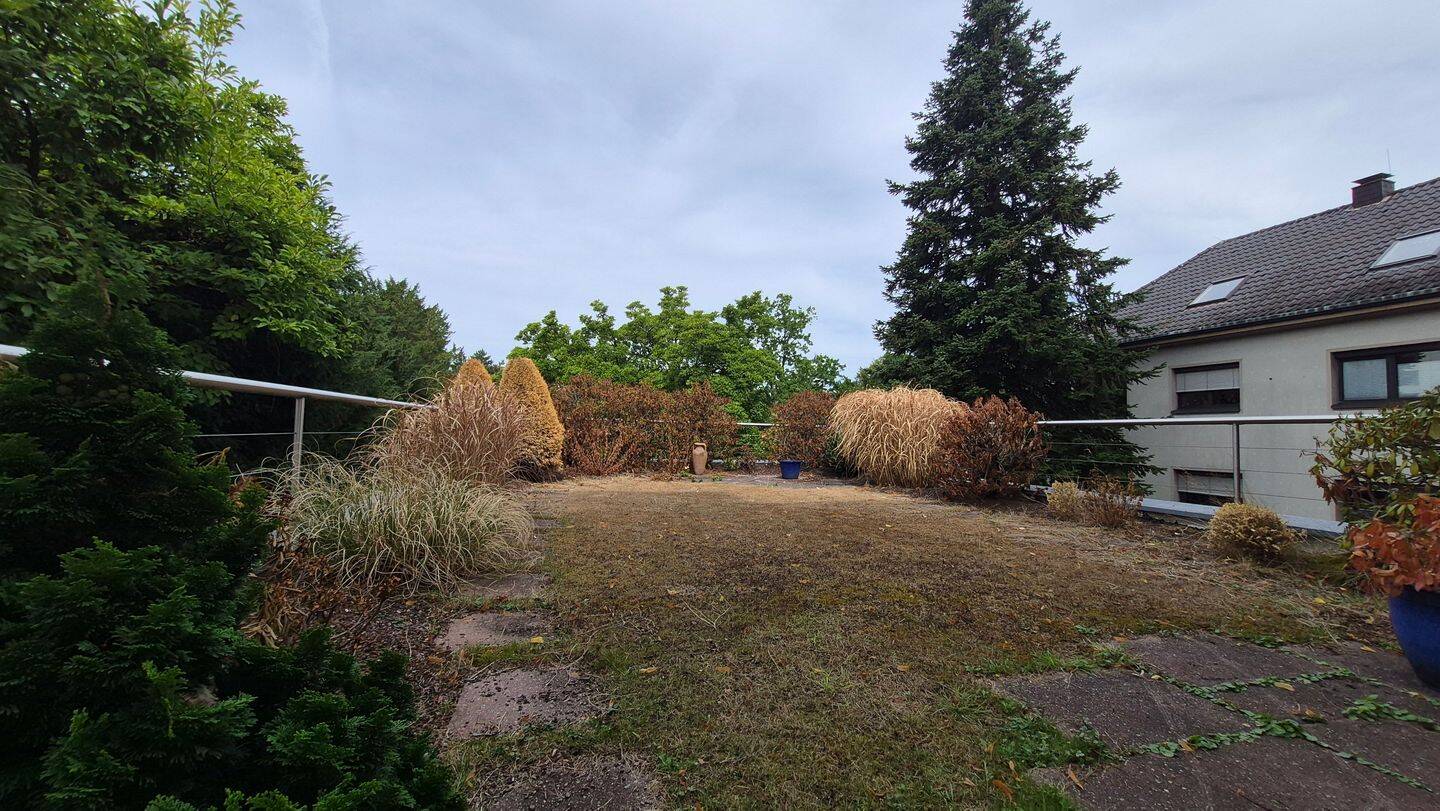 Über den Dächern von MG ! Traumhafte Terrassenwohnung mit Dachgarten (ca. 28 qm) in gesuchter Lage der Mönchengladbacher Oberstadt !, 41061 Mönchengladbach (Eicken Stadtmitte Waldhausen)