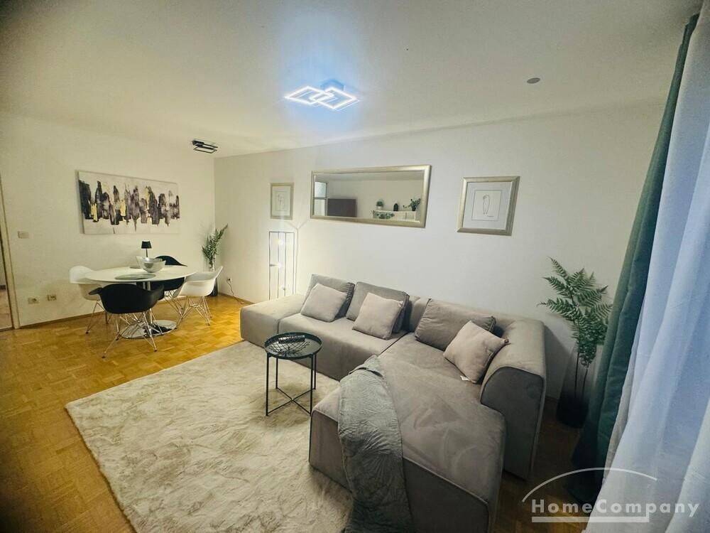 Modern möblierte 2-Zimmer-Wohnung mit Balkon, 81675 München (Au-Haidhausen Bogenhausen)