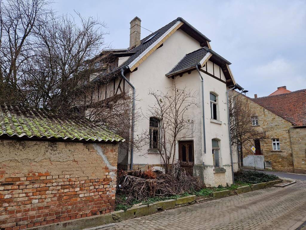 Denkmalgeschütze, sanierungsbedürftige & stillvolle Villa, 39393 Ausleben