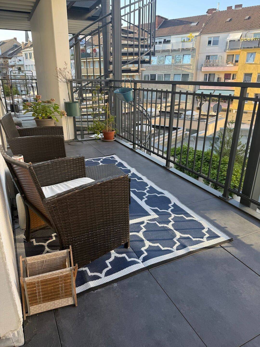 Sehr schöne eingerichtete 2 Zimmer-Wohnung, 40210 Düsseldorf (Friedrichstadt Stadtmitte)