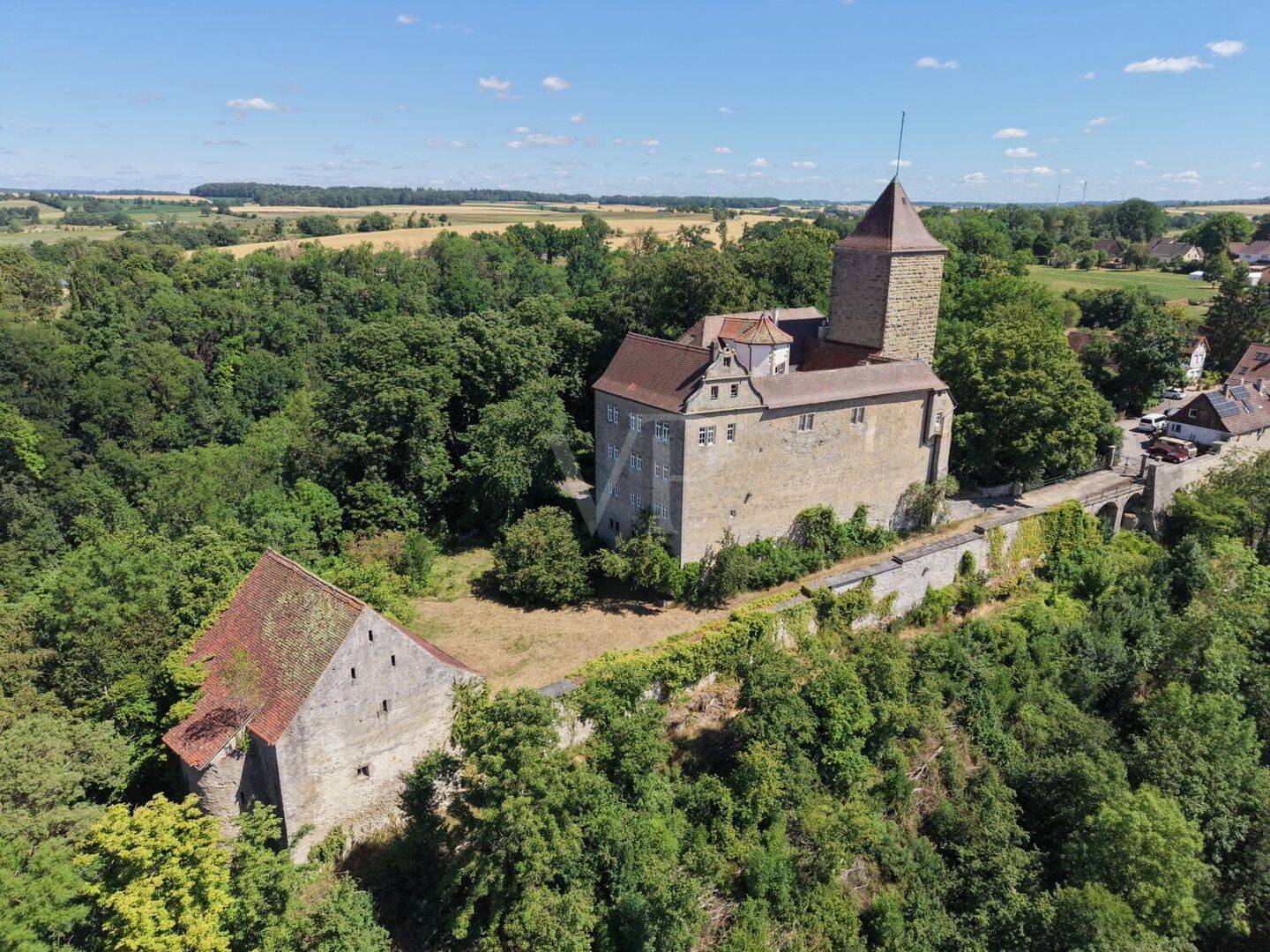 Historisches Anwesen mit vielseitigen Möglichkeiten – Einzigartiges Wohnen & Arbeiten im Schloss, 74592 Kirchberg an der Jagst