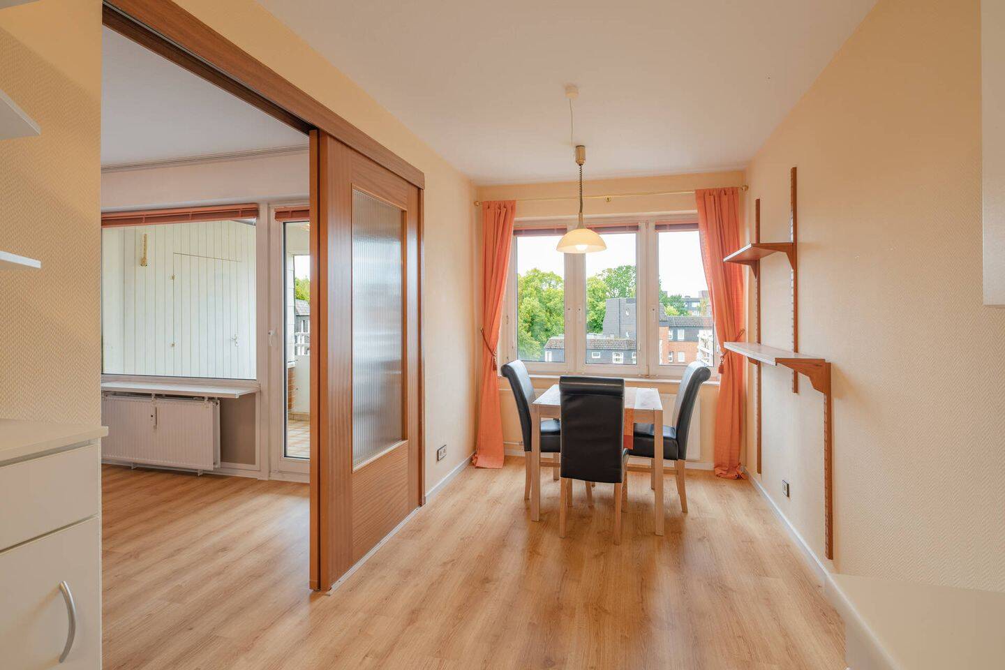 Attraktive 2-Zimmer-Wohnung mit Loggia und Tiefgaragenstellplatz!, 21029 Hamburg (Bergedorf Altengamme Curslack)