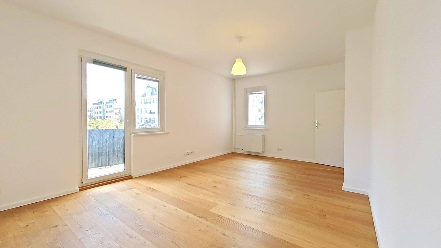 Modernisierte 2-Zimmer-Wohnung mit Balkon und Aufzug in zentraler Citylage, 10715 Berlin (Charlottenburg-Wilmersdorf Wilmersdorf)