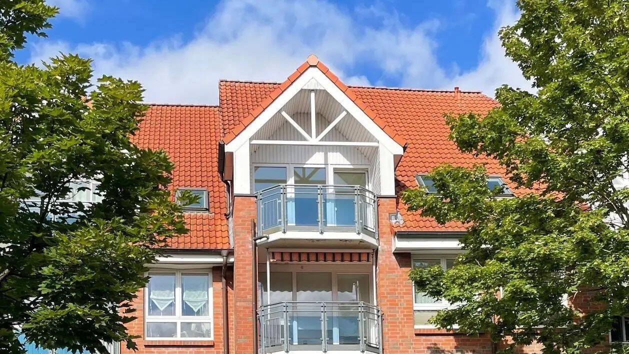 Helle 2 Zimmer Dachgeschosswohnung – Schwerin Friedrichsthal (ohne Vermittlungsgebühr), 19057 Schwerin