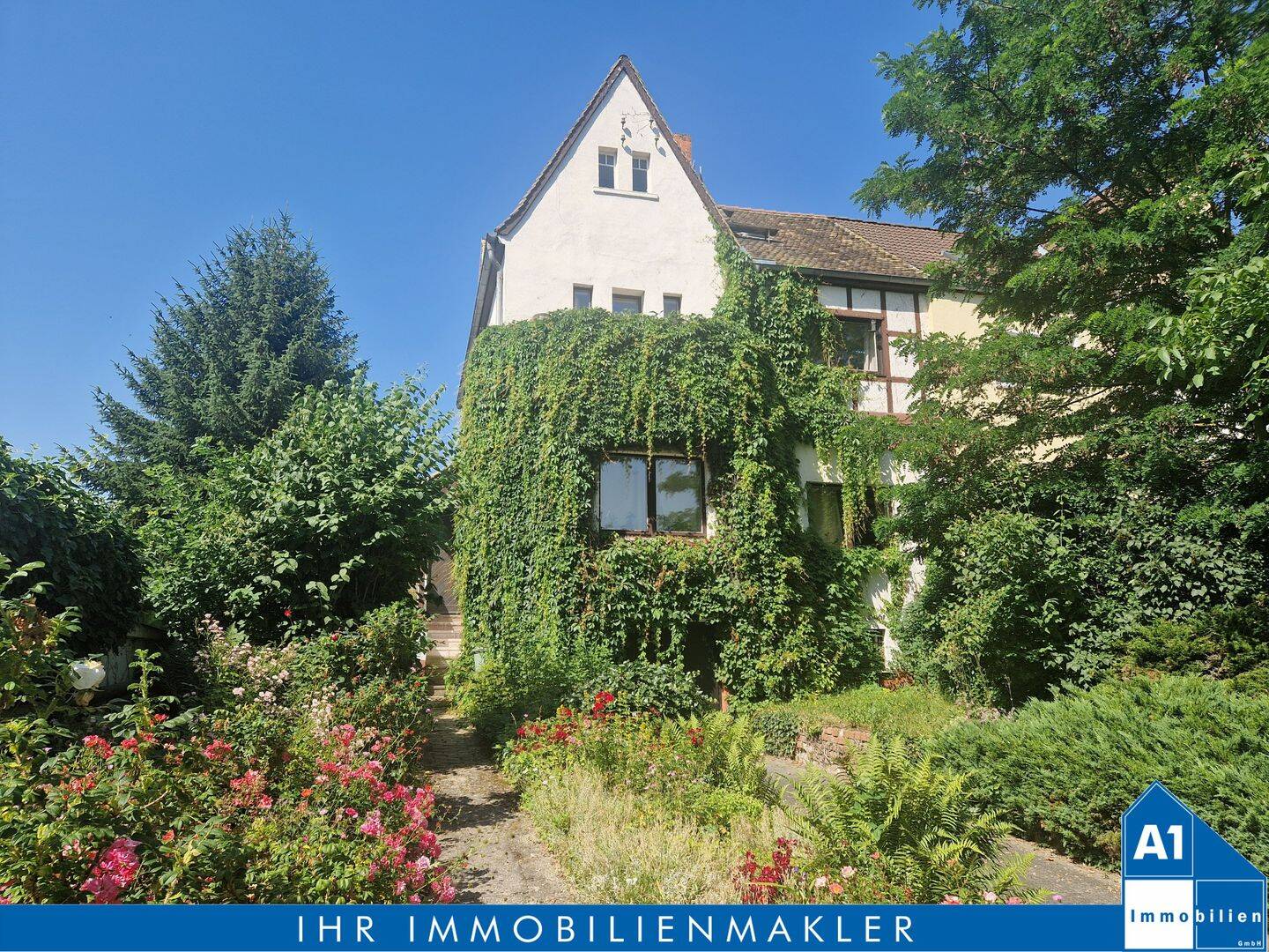 Wohnen in Halle/Dölau: repräsentatives Einfamilienhaus mit großen Garten und Entwicklungspotenzial, 6120 Halle (Saale) (Dölau Heide Nord Heide Süd Kröllwitz Lettin)