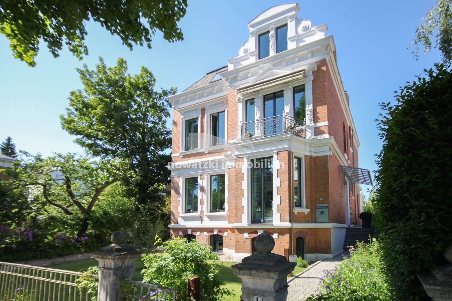 Sonniges Dachgeschoß mit 7 Türmeblick in St. Jürgen – kernsaniert !, 23564 Lübeck (Sankt Gertrud Sankt Jürgen)