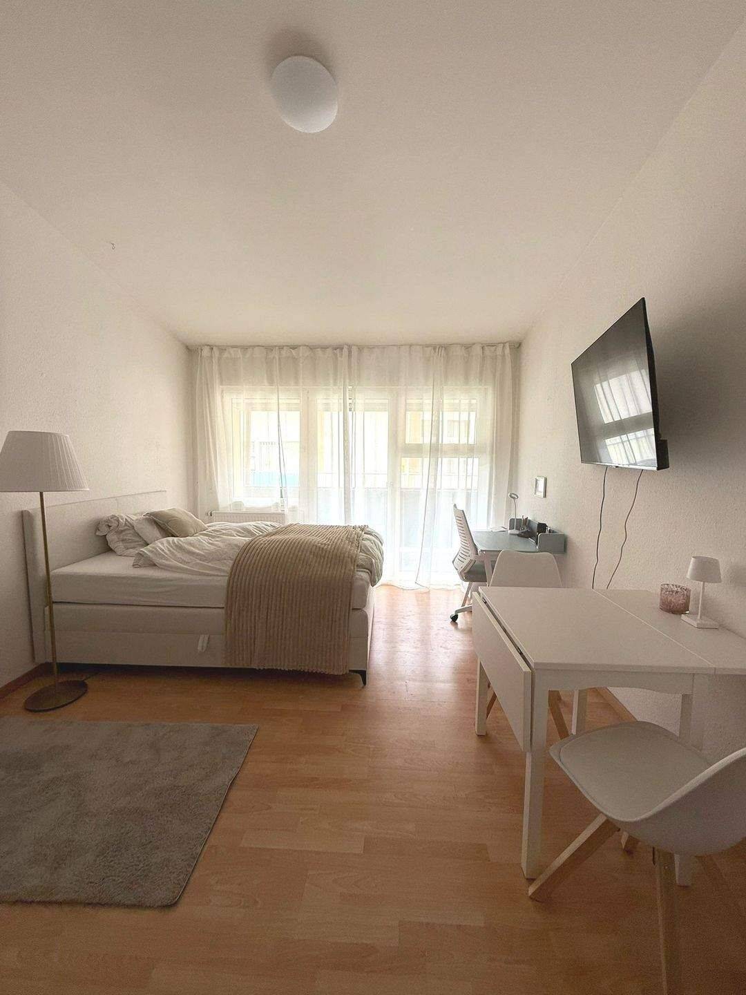 ab 20.9.2026 frei: ruhige 1-Zi.-Whg., komplett eingerichtet/ausgestattet, Balkon, TG-Stellplatz, Regensburg, Grunewaldstraße 8, 93053 Regensburg (Galgenberg Kasernenviertel Kumpfmühl-Ziegetsdorf-Neuprüll Oberisling-Graß)