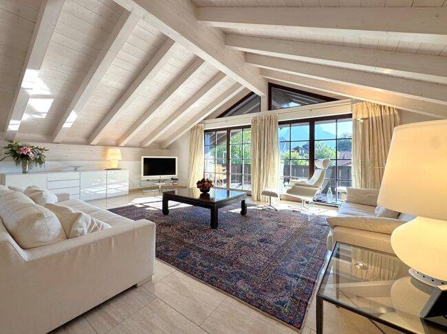 Garmisch-Partenkirchen : stilvolles Penthouse mit wunderbarem Bergblick und 2 TG Stellplätzen, 82467 Garmisch-Partenkirchen
