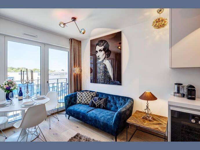 Möbliert: Exclusive möblierte Wohnung MIT DACHTERRASSE, 81541 München (Au-Haidhausen Obergiesing Ramersdorf-Perlach)